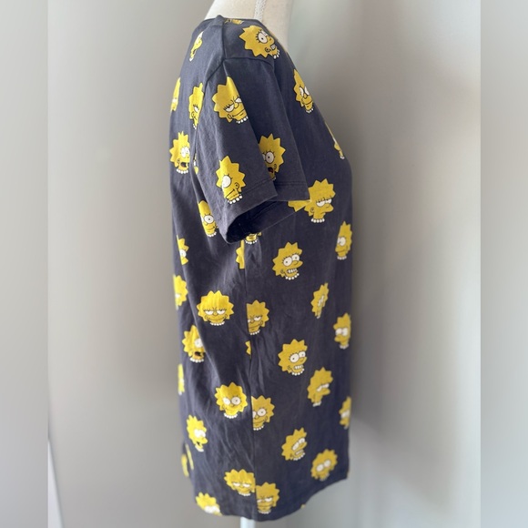 Cropp Lisa Simpson Graphic Tee – Size Small - Picture 4 of 11